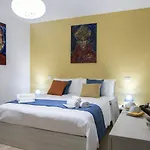 'a De' Scugnizzi Неаполь