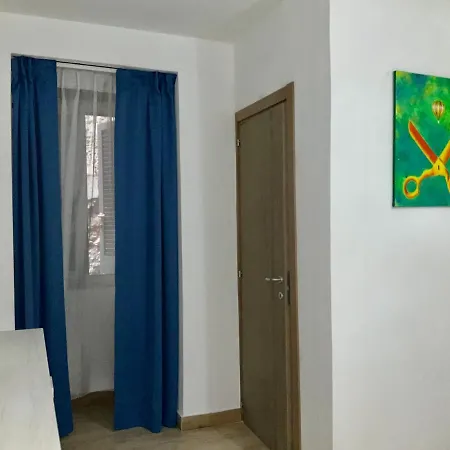 'a De' Scugnizzi 나폴리