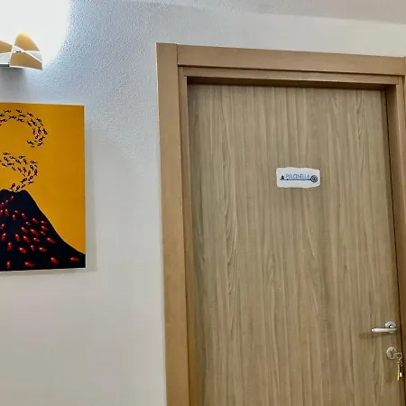 فندق مبيت وإفطار 'a De' Scugnizzi نابولي