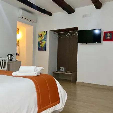 'a De' Scugnizzi 나폴리