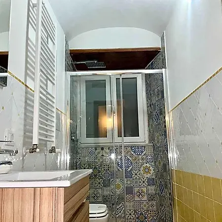 'a De' Scugnizzi 4*