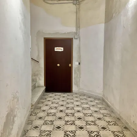 فندق مبيت وإفطار 'a De' Scugnizzi