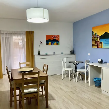 'a De' Scugnizzi Bed and Breakfast 4*