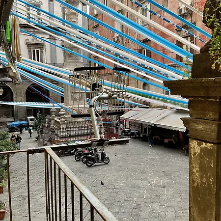 'a De' Scugnizzi فندق مبيت وإفطار نابولي