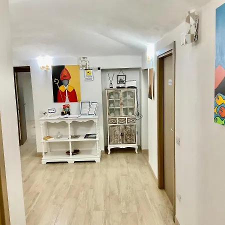'a De' Scugnizzi 4*