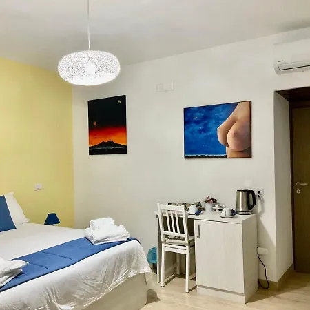 'a De' Scugnizzi 4*